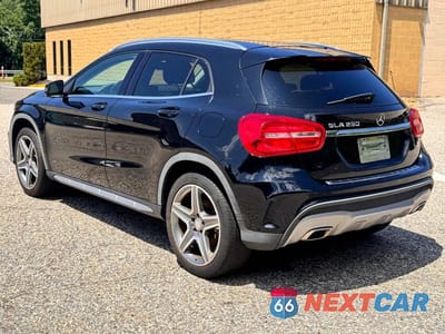 Trzecie zdjęcie samochodu z tyłu: 2015 MERCEDES-BENZ GLA 250 VIN:WDCTG4EB3FJ139806 - miniatura