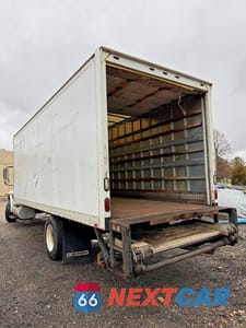 Trzecie zdjęcie samochodu z tyłu: 2012 INTERNATIONAL 4300 BOX TRUCK VIN:3HAMMAAN1CL548775 - miniatura