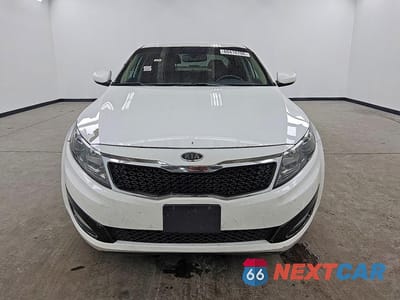 Piąte zdjęcie samochodu w środku: 2012 KIA OPTIMA EX VIN:5XXGN4A78CG007994 - miniatura