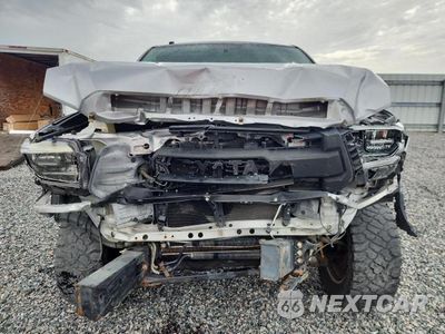 Piąte zdjęcie samochodu w środku: 2016 TOYOTA TUNDRA SR5 VIN:5TFDW5F18GX535639 - miniatura
