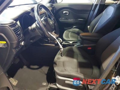 Zdjęcie 7 z 13 samochodu: 2019 KIA SOUL + VIN:KNDJP3A54K7913706 - miniatura