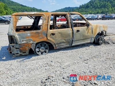 Trzecie zdjęcie samochodu z tyłu: 2010 LINCOLN NAVIGATOR VIN:5LMJJ2J54AEJ05807 - miniatura