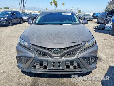 Piąte zdjęcie samochodu w środku: 2024 TOYOTA CAMRY SE VIN:4T1G11AK4RU887637 - miniatura