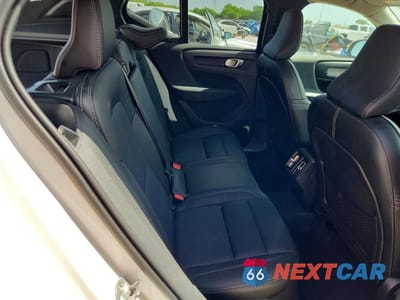 Zdjęcie 11 z 13 samochodu: 2025 VOLVO XC40 CORE VIN:YV4L12UJ5S2544331 - miniatura