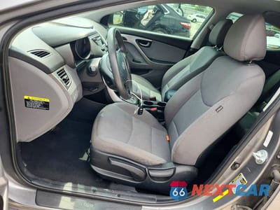 Zdjęcie 7 z 12 samochodu: 2013 HYUNDAI ELANTRA GLS VIN:5NPDH4AE0DH256000 - miniatura