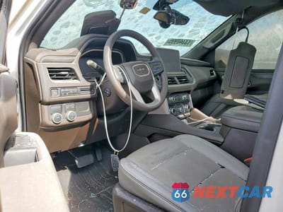 Zdjęcie 8 z 12 samochodu: 2022 GMC YUKON SLT VIN:1GKS1BKD1NR285431 - miniatura