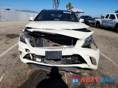 Piąte zdjęcie samochodu w środku: 2015 MERCEDES-BENZ CLA 250 VIN:WDDSJ4EB0FN221767 - miniatura