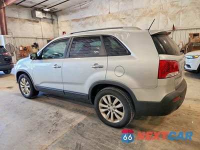 Drugie zdjęcie samochodu z przodu: 2011 KIA SORENTO EX VIN:5XYKUDA28BG061193 - miniatura