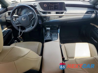 Zdjęcie 8 z 12 samochodu: 2020 LEXUS ES 300H VIN:58AD21B16LU011612 - miniatura