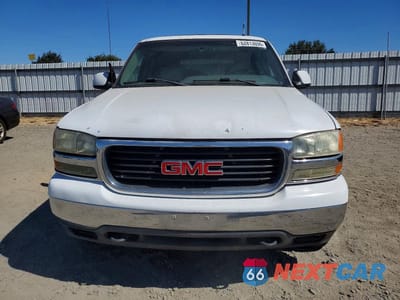 Piąte zdjęcie samochodu w środku: 2002 GMC YUKON VIN:1GKEC13T42R131783 - miniatura