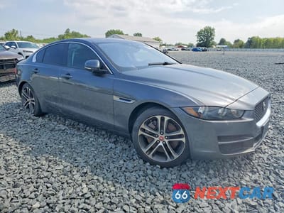 Czwarte zdjęcie samochodu z boku: 2017 JAGUAR XE PREMIUM VIN:SAJAJ4BV1HA950487 - miniatura