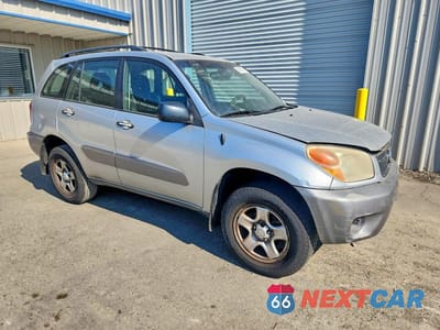 Czwarte zdjęcie samochodu z boku: 2005 TOYOTA RAV4 BASE VIN:JTEHD20VX56037071 - miniatura