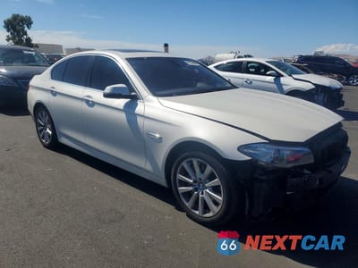 Czwarte zdjęcie samochodu z boku: 2016 BMW 535 I VIN:WBA5B1C52GG131765 - miniatura