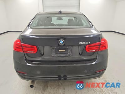 Zdjęcie 6 z 12 samochodu: 2017 BMW 320 I VIN:WBA8E1G34HNU15957 - miniatura