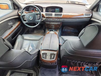 Zdjęcie 8 z 12 samochodu: 2003 BMW 745 LI VIN:WBAGN63423DR10129 - miniatura