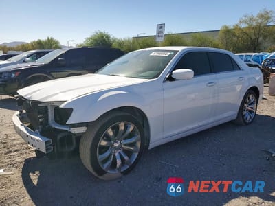 2019 CHRYSLER 300 TOURING 2C3CCAAG1KH590427 - główne zdjęcie licytacji z USA - miniatura