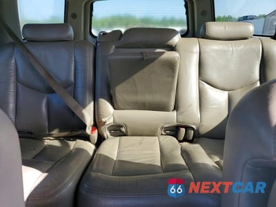 Zdjęcie 10 z 13 samochodu: 2005 CHEVROLET SUBURBAN K1500 VIN:3GNFK16Z35G230495 - miniatura