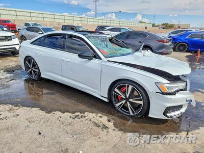 Czwarte zdjęcie samochodu z boku: 2022 AUDI S6 PREMIUM PLUS VIN:WAUDFBF2XNN019568 - miniatura