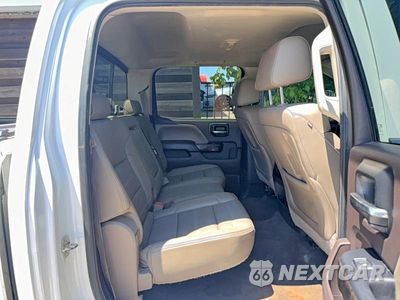 Zdjęcie 6 z 14 samochodu: 2015 GMC SIERRA K2500 DENALI VIN:1GT120E85FF601018 - miniatura