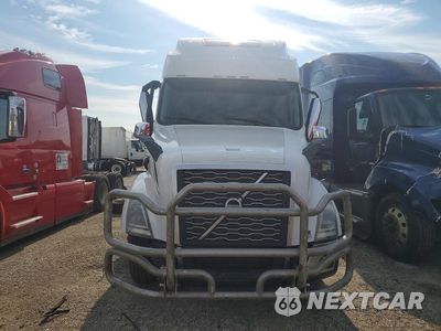 Piąte zdjęcie samochodu w środku: 2022 VOLVO VNL SEMI TRUCK VIN:4V4NC9EH5NN291237 - miniatura