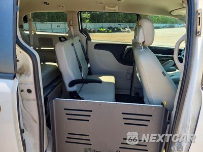 Zdjęcie 11 z 13 samochodu: 2015 DODGE GRAND CARAVAN SE VIN:2C7WDGBG8FR634367 - miniatura