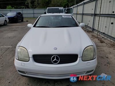 Piąte zdjęcie samochodu w środku: 1998 MERCEDES-BENZ SLK 230 KOMPRESSOR VIN:WDBKK47F1WF056814 - miniatura
