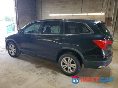 Drugie zdjęcie samochodu z przodu: 2018 HONDA PILOT LX VIN:5FNYF6H19JB015780 - miniatura