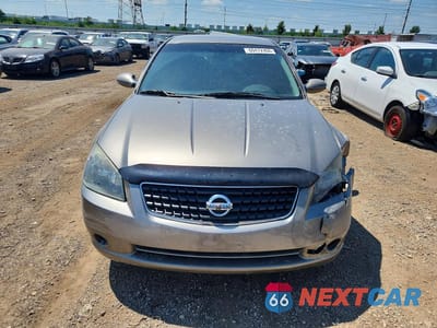 Piąte zdjęcie samochodu w środku: 2005 NISSAN ALTIMA S VIN:1N4AL11E45C264054 - miniatura