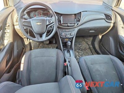Zdjęcie 8 z 13 samochodu: 2017 CHEVROLET TRAX LS VIN:3GNCJKSB2HL193763 - miniatura