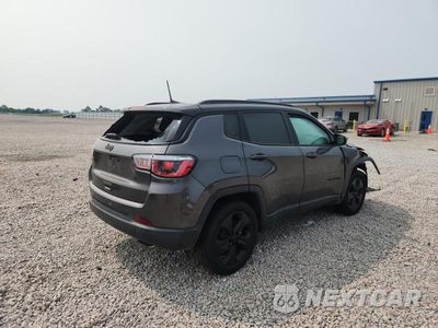 Trzecie zdjęcie samochodu z tyłu: 2018 JEEP COMPASS LATITUDE VIN:3C4NJCBB1JT407929 - miniatura