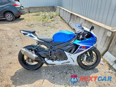 2025 SUZUKI GSX-R600 JS1GN7FA8S7101820 - główne zdjęcie licytacji z USA - miniatura