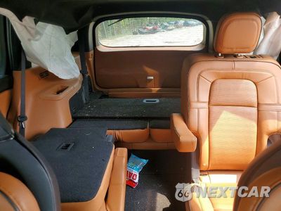 Zdjęcie 10 z 14 samochodu: 2023 LINCOLN AVIATOR BLACK LABEL VIN:5LM5J9XC7PGL21518 - miniatura