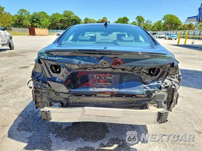 Zdjęcie 6 z 13 samochodu: 2018 HONDA ACCORD SPORT VIN:1HGCV1F33JA053701 - miniatura