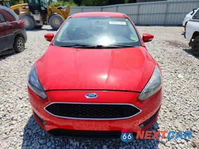Piąte zdjęcie samochodu w środku: 2017 FORD FOCUS SE VIN:1FADP3FE0HL200796 - miniatura