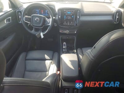 Zdjęcie 8 z 13 samochodu: 2026 VOLVO XC40 PLUS VIN:YV4L12UC6T2788573 - miniatura