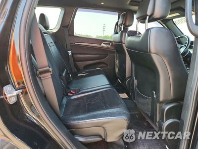 Zdjęcie 11 z 13 samochodu: 2018 JEEP GRAND CHEROKEE LAREDO VIN:1C4RJFAG0JC285916 - miniatura