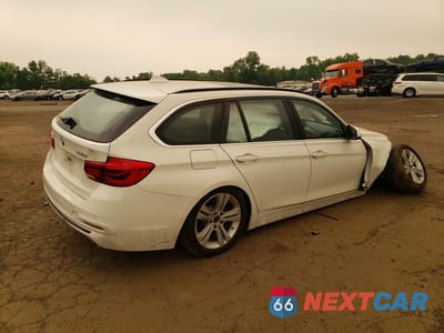 Trzecie zdjęcie samochodu z tyłu: 2017 BMW 330 XI VIN:WBA8K3C55HK678696 - miniatura