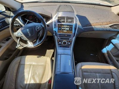Zdjęcie 8 z 12 samochodu: 2017 LINCOLN MKZ RESERVE VIN:3LN6L5FC2HR663447 - miniatura