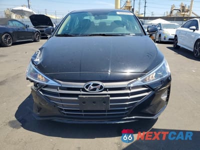 Piąte zdjęcie samochodu w środku: 2019 HYUNDAI ELANTRA SEL VIN:KMHD84LF9KU847270 - miniatura