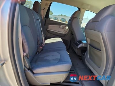 Zdjęcie 11 z 13 samochodu: 2011 CHEVROLET TRAVERSE LT VIN:1GNKRGED3BJ302969 - miniatura