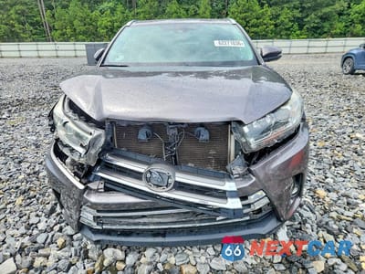Piąte zdjęcie samochodu w środku: 2019 TOYOTA HIGHLANDER LIMITED VIN:5TDDZRFH2KS929972 - miniatura