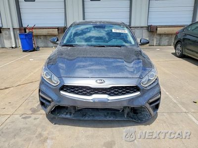 Piąte zdjęcie samochodu w środku: 2019 KIA FORTE LXS VIN:3KPF24AD2KE136265 - miniatura