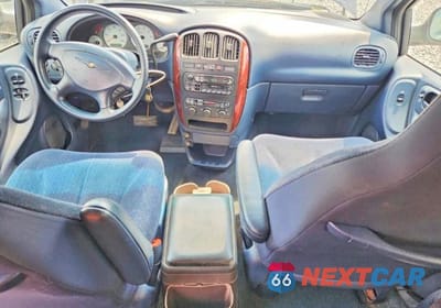 Zdjęcie 8 z 13 samochodu: 2002 CHRYSLER TOWN & COUNTRY LX VIN:2C4GP44312R636604 - miniatura
