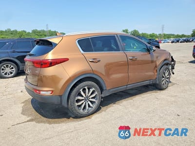 Trzecie zdjęcie samochodu z tyłu: 2018 KIA SPORTAGE EX VIN:KNDPNCAC0J7422353 - miniatura