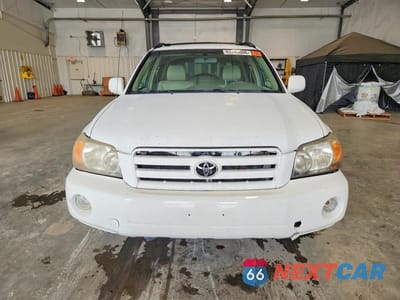 Piąte zdjęcie samochodu w środku: 2004 TOYOTA HIGHLANDER BASE VIN:JTEEP21A940037344 - miniatura