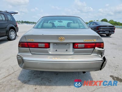 Zdjęcie 6 z 13 samochodu: 1998 TOYOTA CAMRY LE VIN:4T1BG22K1WU310170 - miniatura