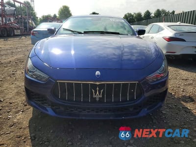 Piąte zdjęcie samochodu w środku: 2018 MASERATI GHIBLI S VIN:ZAM57YTAXJ1293112 - miniatura