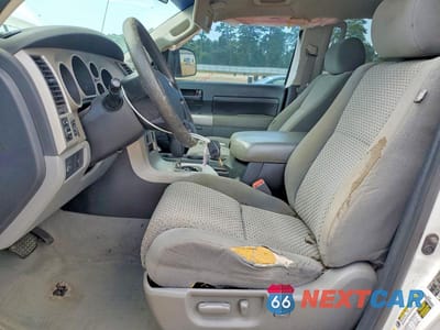 Zdjęcie 7 z 12 samochodu: 2009 TOYOTA TUNDRA SR5 VIN:5TFDW54189X088963 - miniatura