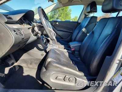 Zdjęcie 7 z 12 samochodu: 2008 VOLKSWAGEN PASSAT KOMFORT VIN:WVWAK73C98P043218 - miniatura