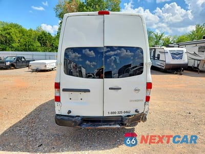 Zdjęcie 6 z 14 samochodu: 2017 NISSAN NV 2500 DELIVERY VAN VIN:1N6BF0LY7HN802680 - miniatura